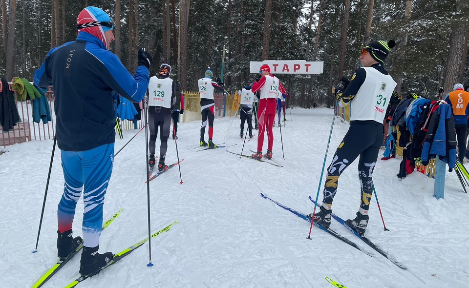 На лыжной базе СТЗ состоялись гонки памяти Евгения Марчука. Публикуем итоги