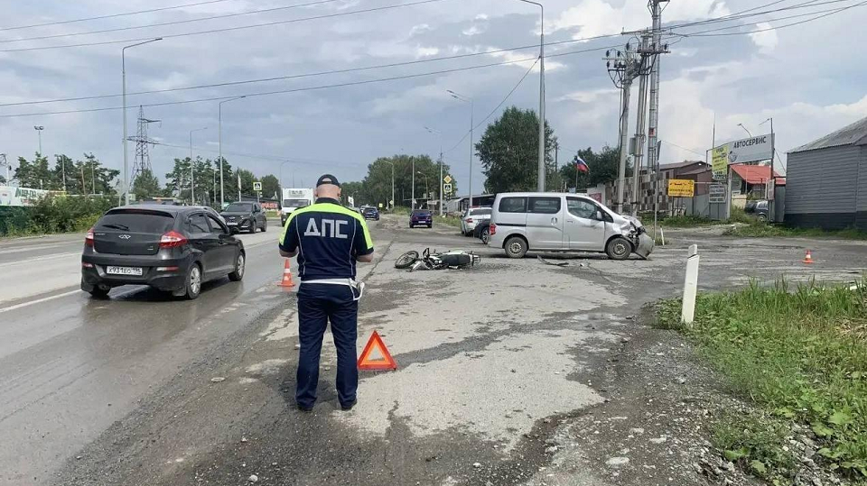 Очередной "рейсер" пострадал на Полевском тракте