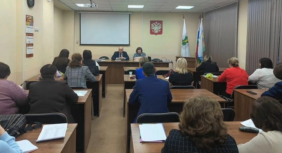 Глава и директора школ обсудили планы