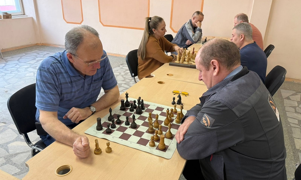 На СТЗ состоялся межцеховой товарищеский матч по шахматам