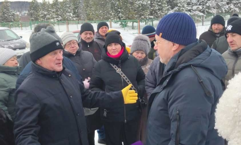 Полевские власти встретились с зюзельцами