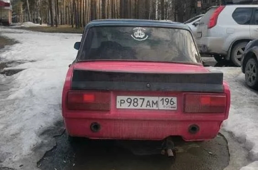 Комиссия по борьбе с автохламом во дворах продолжает работу. Куда обращаться