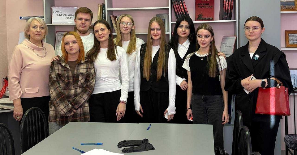 Полевские школьники отправились в архив