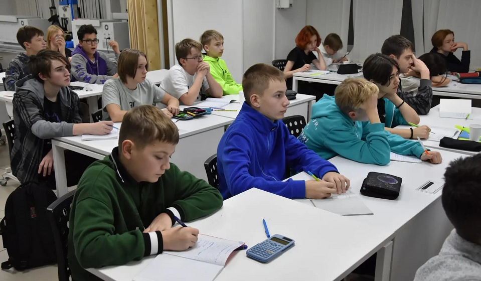 Полевские лицеисты вышли на областной физический уровень