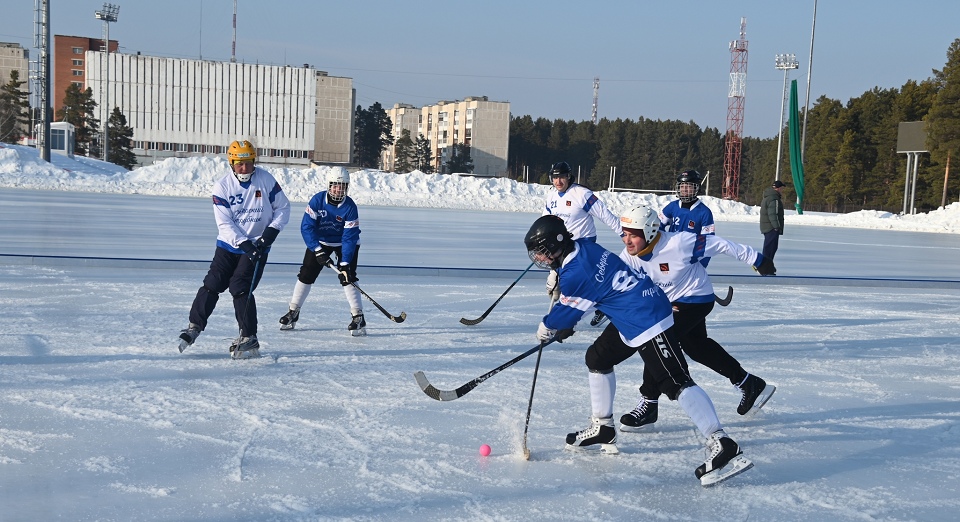 Гала-матч. В честь чемпионов области - "Северского трубника". Видео