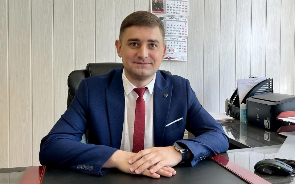Полевские чиновники получили награды Заксобрания